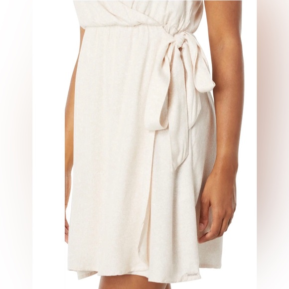 Volcom dress (Updated sizes) - Picture 6 of 15